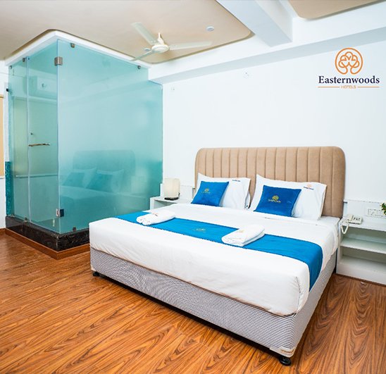 King Room at Easternwoods Hotel